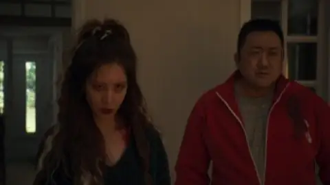 Still 7 of Holy Night: Demon Hunters (2025) WEB-DL [Hindi (DD2.0) & Korean] 1080p 720p & 480p Dual Audio [x264/10Bit-HEVC]