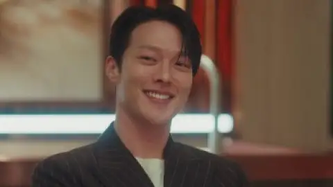 Still 2 of Dynamite Kiss (Season 1) WEB-DL [Hindi (2.0) & Korean] 1080p 720p & 480p Dual Audio [x264/ESubs] | NF Series | ALL EPiSODES