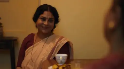 Still 5 of Three of Us (2023) WEB-DL [Hindi DD5.1] 1080p 720p & 480p [x264/ESubs]