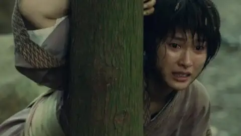Still 5 of Rurouni Kenshin Part 3: The Legend Ends (2014) BluRay [Hindi (ORG 2.0) + English] 1080p 720p & 480p Dual Audio [x264/10Bit-HEVC]
