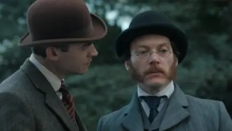 Still 4 of Young Sherlock (Season 1) WEB-DL [Hindi (DD5.1) & English] 4K 1080p 720p & 480p [x264/10Bit-HEVC] | [ALL Episodes] | PrimeVideo Series