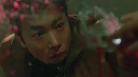 Still 4 of Hwayi: A Monster Boy (2013) BluRay [Hindi (ORG 5.1) & Korean] 1080p 720p & 480p Dual Audio [x264/10Bit-HEVC]