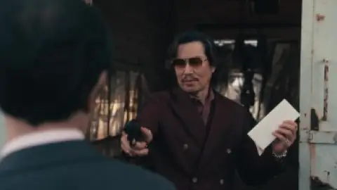 Still 5 of Tokyo Swindlers (Season 1) WEB-DL [Hindi (ORG 5.1) & English] 1080p 720p & 480p [x264/VP9] | [ALL Episodes] | NF Series