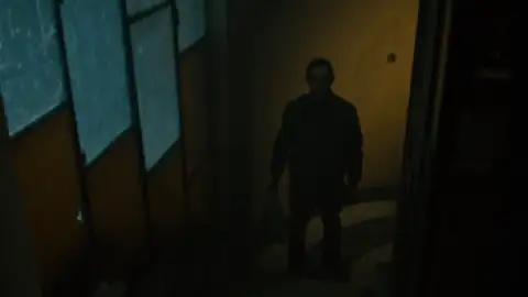 Still 3 of Watcher (2022) WEB-DL [Hindi (ORG 5.1) & English] 1080p 720p 480p Dual Audio [x264/10Bit HEVC] HD