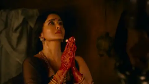 Still 4 of Ponniyin Selvan: Part 1 (2022) WEB-DL [Hindi (ORG 5.1) +Tamil] 1080p 720p & 480p [x264/HEVC] | [PS-1]