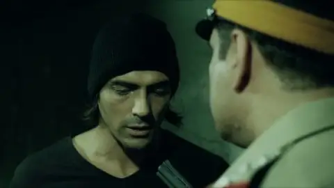 Still 2 of Don (2006) Hindi BluRay 1080p 720p & 480p x264 DD5.1