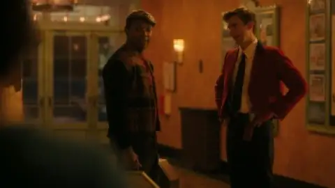 Still 1 of IT: Welcome to Derry (Season 1) WEB-DL [Hindi (DD2.0) & English] 4K 1080p 720p & 480p [x264/10Bit-HEVC] | [ALL Episodes] | HBO Series