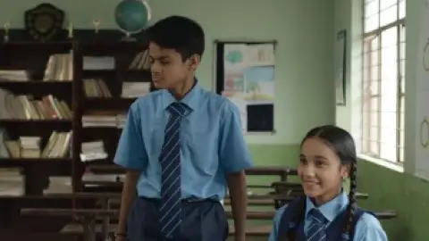 Still 1 of Edagaiye Apaghatakke Karana (2025) UNCUT WEB-DL [Hindi (DD2.0) & Kannada] 1080p 720p & 480p [x264/HEVC]