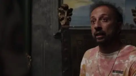 Still 5 of Three Men And A Ghost (2022) WEB-DL [Hindi (ORG 5.1) & Italian] 1080p 720p & 480p [x264/10Bit-HEVC]