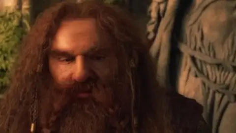 Still 4 of The Lord of the Rings: The Fellowship of the Ring (2001) EXTENDED BluRay [Hindi (ORG 5.1) & English] 1080p 720p & 480p Dual Audio [x264/10Bit-HEVC]