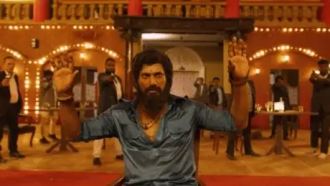 Still 7 of Mark Antony (2023) UNCUT WEB-DL [Hindi (ORG 2.0) & Tamil] 4K 1080p 720p & 480p Dual Audio [x264/10Bit-HEVC]