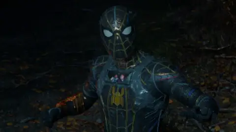 Still 4 of Spider-Man: No Way Home (2021) BluRay [Hindi (ORG 5.1) & English] 1080p 720p & 480p Dual Audio [x264/10Bit HEVC]