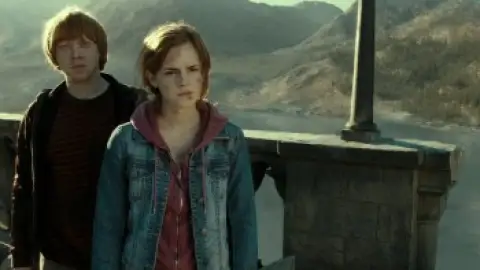 Still 6 of Harry Potter and the Deathly Hallows: Part 2 (2011) BluRay [Hindi (ORG 5.1) & English] 1080p 720p & 480p [x264/10Bit-HEVC]