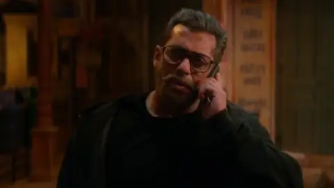 Still 6 of Bharat (2019) WEB-DL [Hindi DD5.1] 1080p 720p & 480p [x264/HEVC]