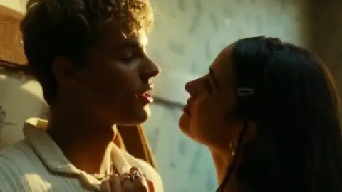 Still 1 of Your Fault: London (2026) WEB-DL [Hindi (DD5.1) & English] 4K 1080p 720p & 480p Dual Audio [x264/10Bit-HEVC]