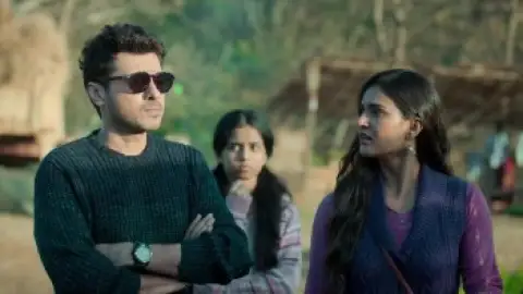 Still 3 of Life Hill Gayi (Season 1) WEB-DL [Hindi DD5.1] 1080p 720p & 480p [x264/ESubs] HD | ALL Episodes [HotStar Series]